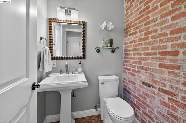 Image 26 of 49 For 5218 Ridgevale Way