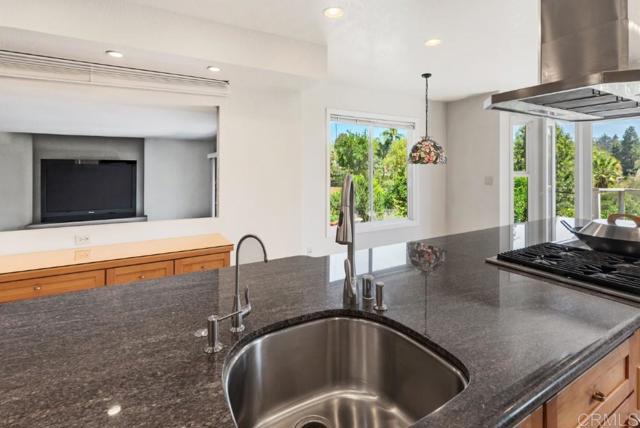 Detail Gallery Image 14 of 53 For 14040 Old Station Road, San Diego,  CA 92064 - 4 Beds | 2/1 Baths