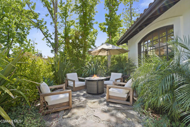 29270 Wagon Road, Agoura Hills CA: https://media.crmls.org/mediaz/32d61285-173e-477a-be7a-d75135e816c3.jpg