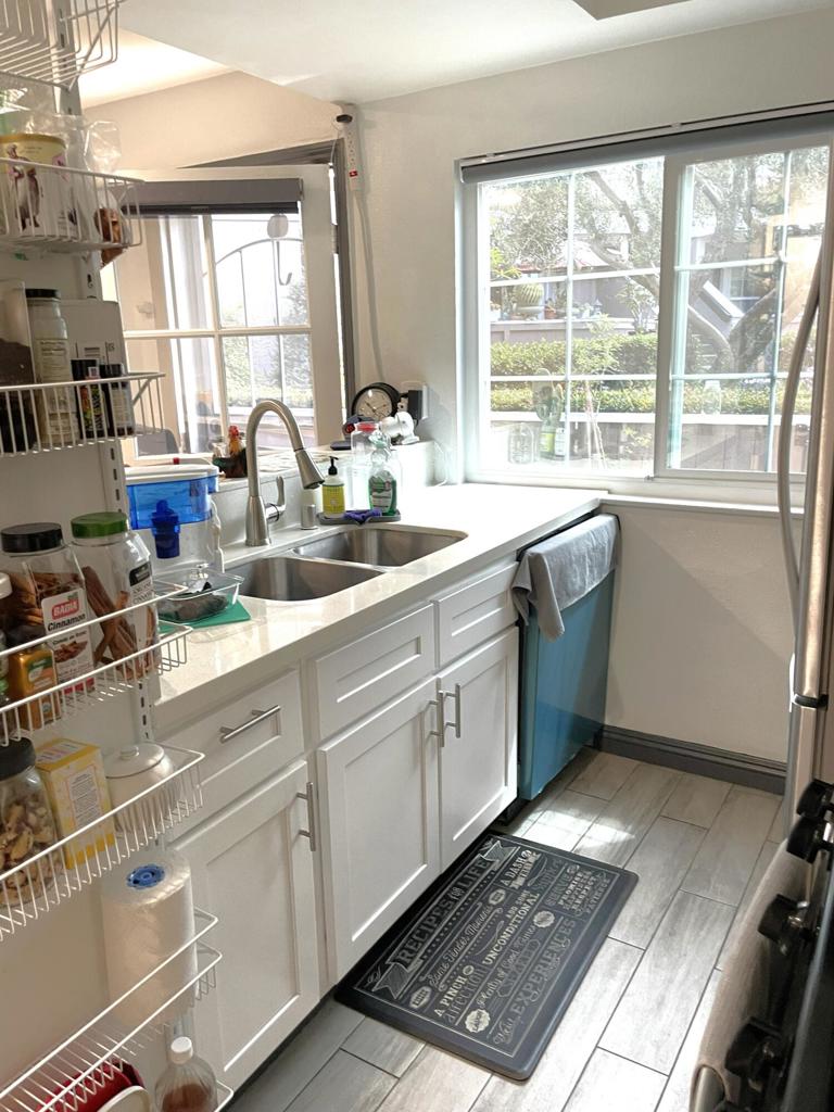 1507 S Raitt Street #82