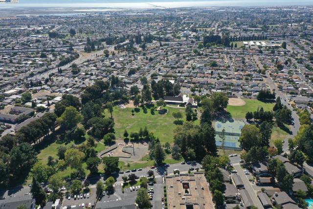 27830 Thackeray Ave, Hayward CA: https://media.crmls.org/mediaz/32d6791d-1824-4e8c-8bae-b18561ffd364.jpg