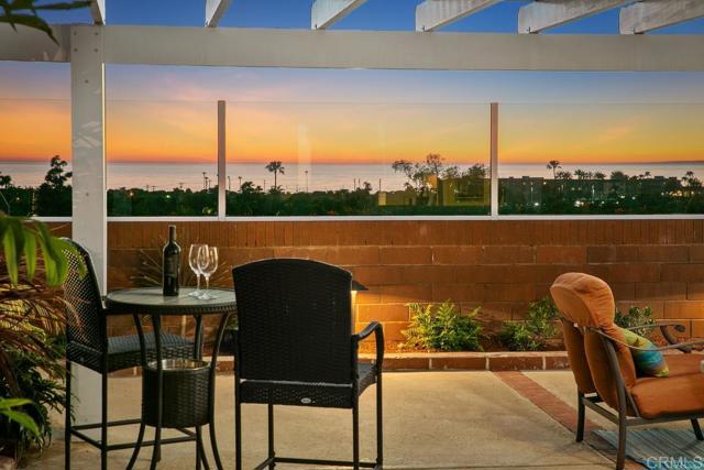 Detail Gallery Image 3 of 43 For 7157 Linden Terrace, Carlsbad,  CA 92011 - 3 Beds | 2 Baths