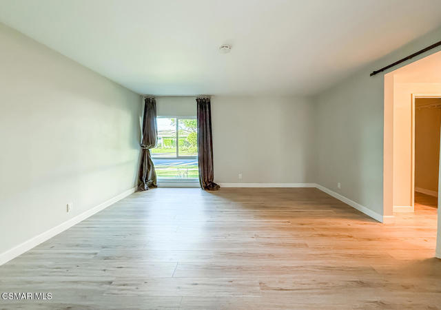 1251 Buckingham Drive, Thousand Oaks CA: https://media.crmls.org/mediaz/32da951a-26cc-48a7-b2f5-e566c40fb7ac.jpg