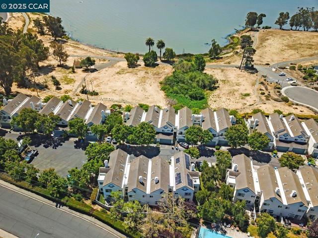 32 Shoal Dr, Vallejo CA: https://media.crmls.org/mediaz/32daed4c-3ced-465d-96c3-cb45f2f1a72e.jpg