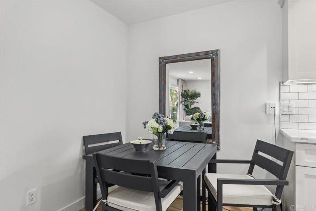 Detail Gallery Image 8 of 26 For 2715 Camino Del Mar, Del Mar,  CA 92014 - 2 Beds | 2 Baths