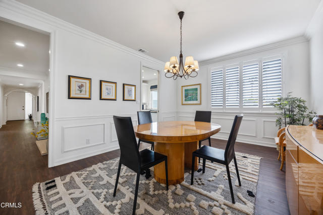 380 S Orange Grove Boulevard, Pasadena CA: https://media.crmls.org/mediaz/32dd2c07-959c-4af2-880c-5b3b634e7f6c.jpg