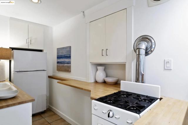 342 El Toyonal, Orinda CA: https://media.crmls.org/mediaz/32de71b9-dd83-450f-ab03-bcc540043d2c.jpg