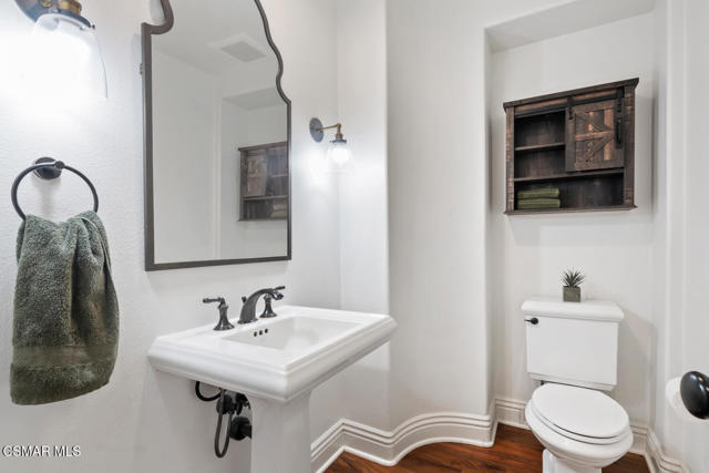 980 Via Anita, Newbury Park CA: https://media.crmls.org/mediaz/32deb14b-9788-494e-b3c1-f132c350de58.jpg