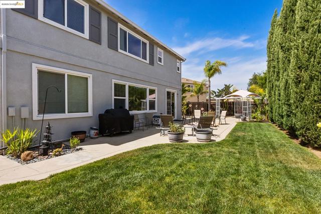 150 Ridge Crest Ct, Oakley CA: https://media.crmls.org/mediaz/32e00eec-6b5c-4c46-93cb-61d4ef50eec5.jpg