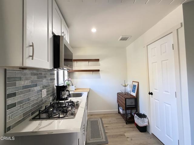 Detail Gallery Image 12 of 22 For 851 Adu Pine Knot Ave #1/2,  Big Bear Lake,  CA 92315 - 1 Beds | 1 Baths