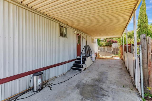 200 Burnett Avenue, Morgan Hill CA: https://media.crmls.org/mediaz/32e0dd03-d13a-4b9d-ab5e-b5dc7f6005f0.jpg