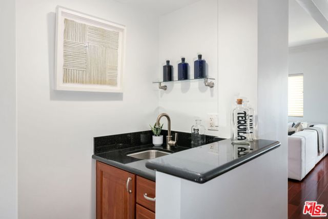 2318 Fox Hills Drive, Los Angeles CA: https://media.crmls.org/mediaz/32e1970b-575d-4d31-92d8-dc6e30a52288.jpg