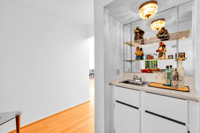 2400 S Palm Canyon Drive, Palm Springs CA: https://media.crmls.org/mediaz/32e1c623-061d-4f57-b1c7-03e7c7500981.jpg