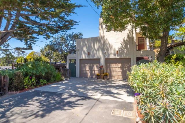 24826 Santa Fe Street, Carmel CA: https://media.crmls.org/mediaz/32e2927f-be73-4c85-af17-c823b91bf5b4.jpg
