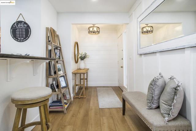 1550 Trawler St, Discovery Bay CA: https://media.crmls.org/mediaz/32e2b0f4-b7be-4a21-a33d-3c63e66d0fd4.jpg