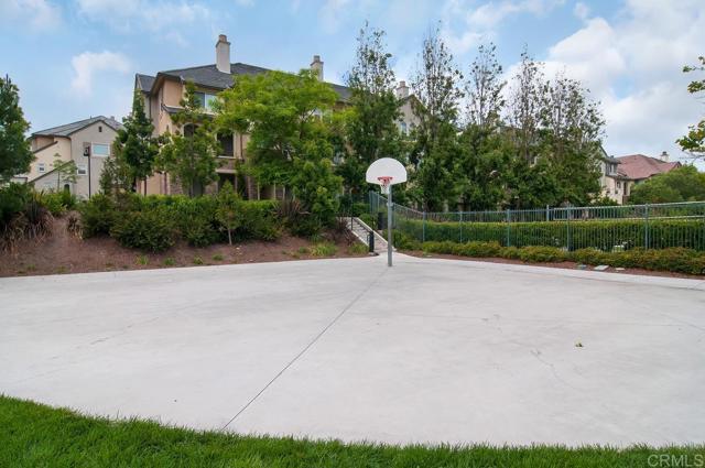 1468 Levant Lane, Chula Vista CA: https://media.crmls.org/mediaz/32e32599-5099-4d7c-8d9e-bee821b273a4.jpg