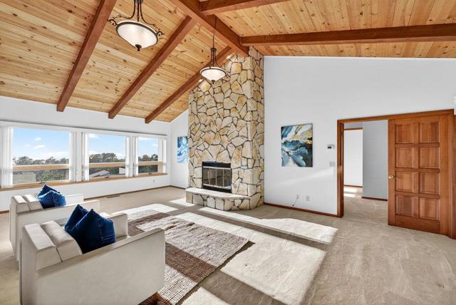 3475 Edgefield Place, Carmel CA: https://media.crmls.org/mediaz/32e32bb7-6395-4750-852c-9ffa27eea4a3.jpg