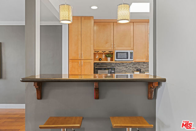 8136 Genesta Avenue, Lake Balboa CA: https://media.crmls.org/mediaz/32e37ca3-fe0a-4ce7-ae14-43f2c29463fd.jpg