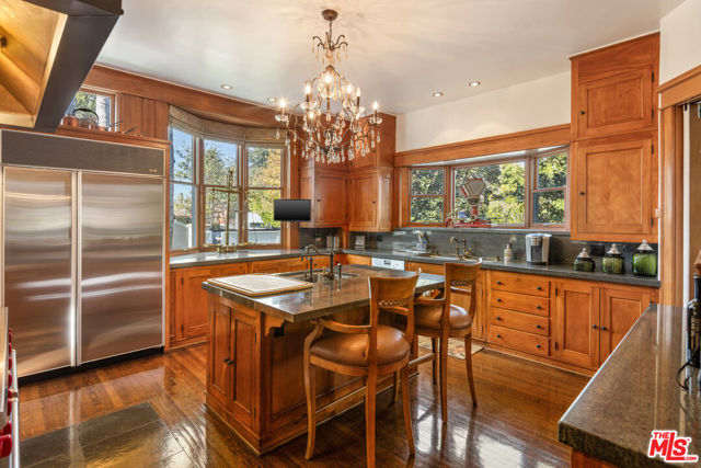Image 13 of 40 For 401 Windsor Boulevard
