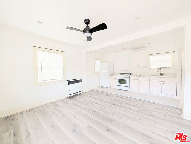 1857 7TH Street, Santa Monica CA: https://media.crmls.org/mediaz/32e61e34-5fce-464e-b736-b86bdcc068a7.jpg