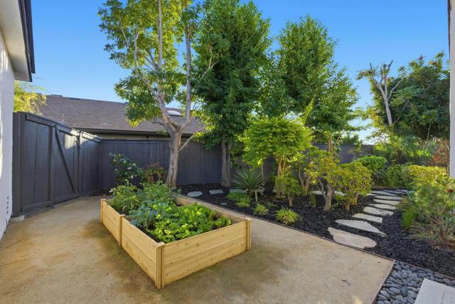 Detail Gallery Image 17 of 54 For 2830 Esturion Pl, Carlsbad,  CA 92009 - 4 Beds | 2/1 Baths