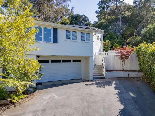 401 Hillsborough Boulevard, Hillsborough CA: https://media.crmls.org/mediaz/32e79850-69e7-42dc-a04f-a68199fac560.jpg