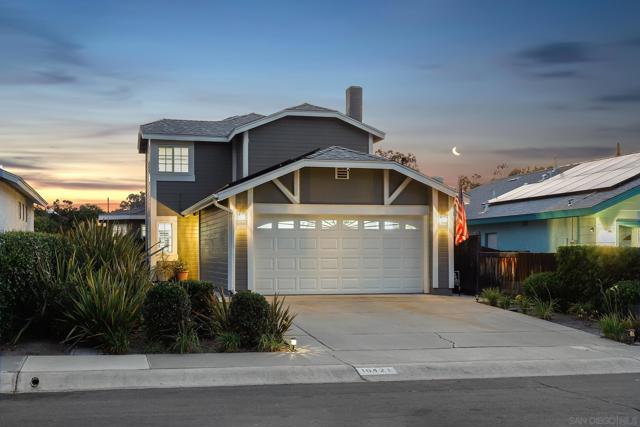 10421 Les Arbres Pl, San Diego CA: https://media.crmls.org/mediaz/32e8313a-b112-48b4-9802-5b9dbfb0231d.jpg