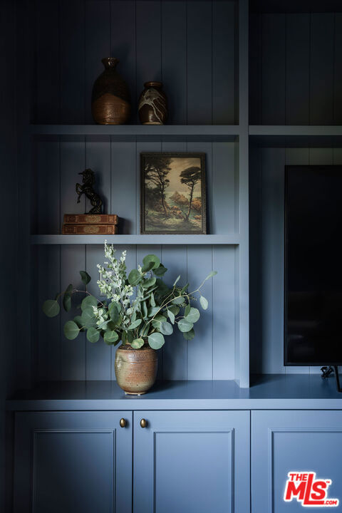 https://media.crmls.org/mediaz/32e90ca3-a9a2-479e-b2b8-76e508ce19e1.jpg?preset=X-Large