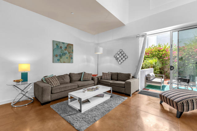 3563 Penny Lane, Palm Springs CA: https://media.crmls.org/mediaz/32e91d9b-a084-4b4b-ae32-981389fc9450.jpg