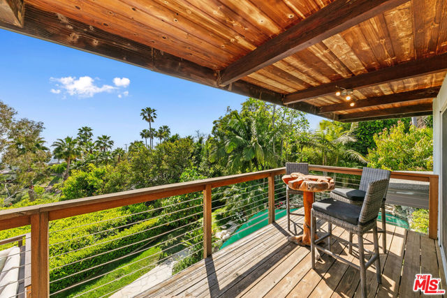 1470 N Tigertail Road, Los Angeles CA: https://media.crmls.org/mediaz/32ec85ae-cbc4-481f-87a4-3964b0767061.jpg