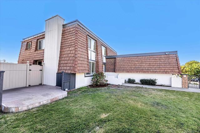 Image 41 of 48 For 8160 Laurelridge Rd