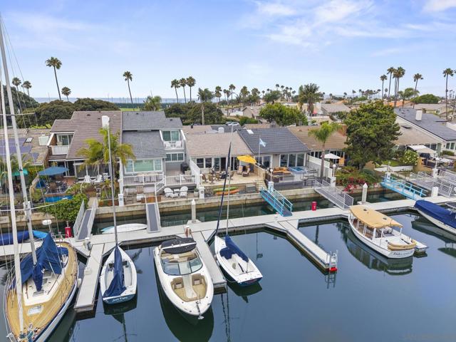 9 Catpaw Cape, Coronado CA: https://media.crmls.org/mediaz/32edf399-6093-4323-8b80-1b230182ce84.jpg