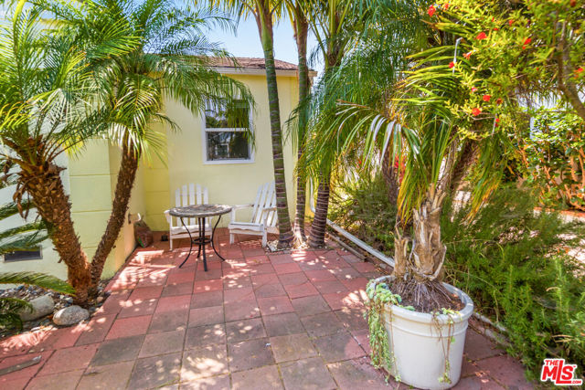 6506 W 82nd Street, Los Angeles CA: https://media.crmls.org/mediaz/32ee4dad-25fd-4a49-9d1a-bcfa77ff920b.jpg