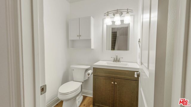 715 County Square Drive, 2 photo 7