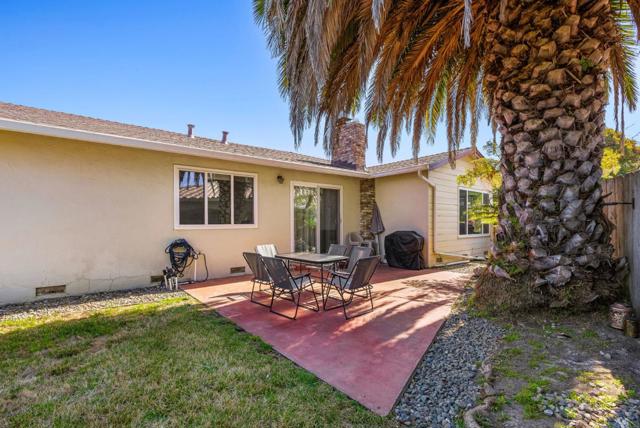 26372 Riverside Place, Carmel CA: https://media.crmls.org/mediaz/32ee7d14-c05f-4c80-bcb0-fa1ac786a670.jpg