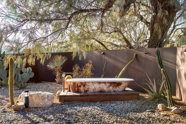 Detail Gallery Image 28 of 47 For 9427 T Circle Dr, Morongo Valley,  CA 92256 - 3 Beds | 2 Baths