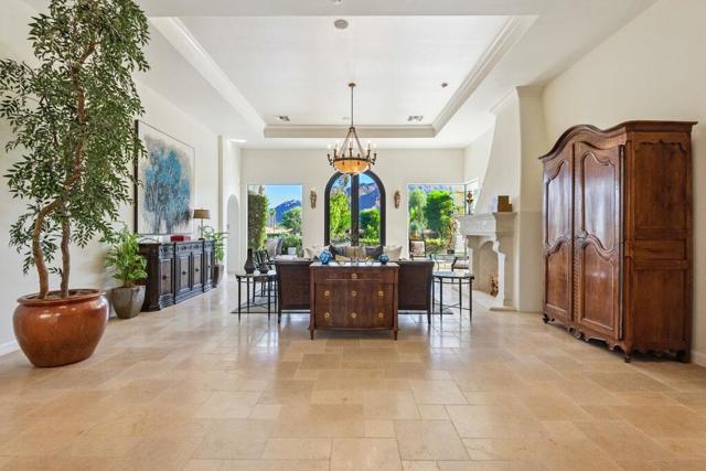 79373 Cetrino, La Quinta CA: https://media.crmls.org/mediaz/32ef9b57-0a40-460d-a73f-ea659304b1e1.jpg