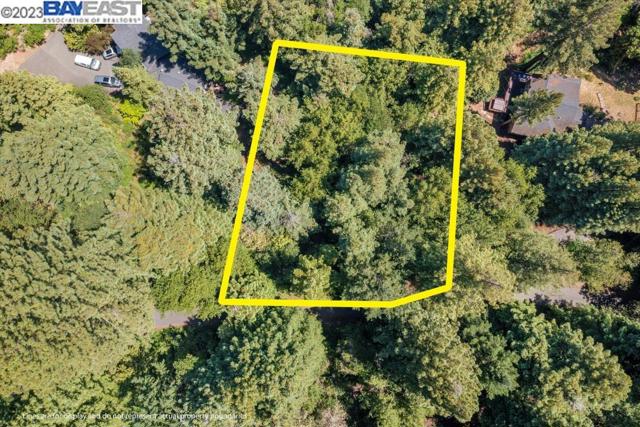 Details for 17535 Woods Ave, Guerneville, CA 95446