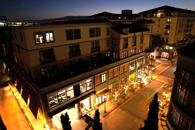 356 Santana Row, San Jose CA: https://media.crmls.org/mediaz/32f0cd6f-946f-4ac0-a538-2770e5921cee.jpg