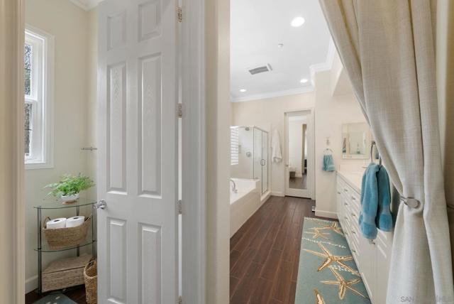 Image 32 of 52 For 332 Lemonwood Dr