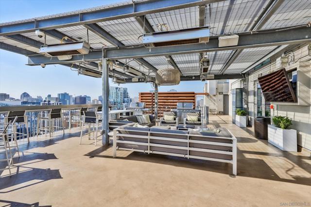 350 11th Ave, San Diego CA: https://media.crmls.org/mediaz/32f1833b-3bd3-4e38-91ca-45c1daf19a8b.jpg