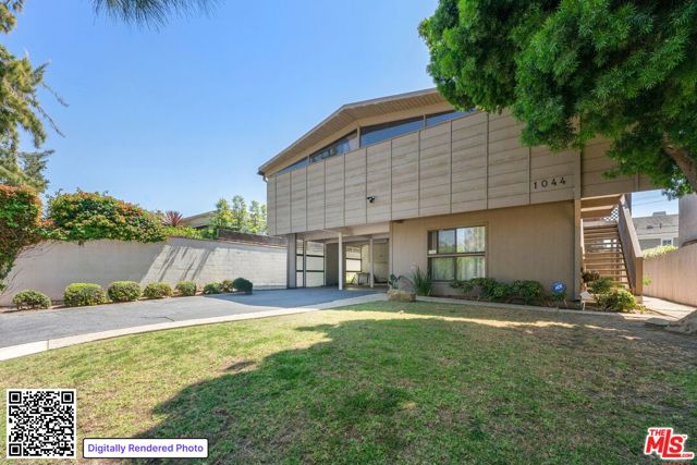1044 Pacific Street photo 2