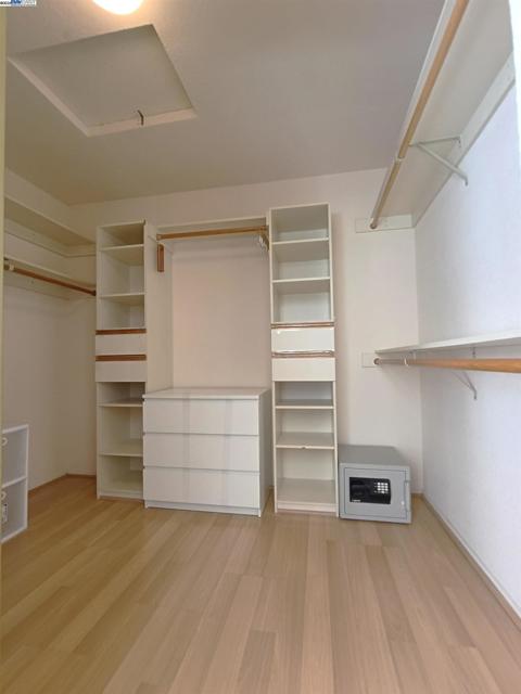 906 Vista Pointe Dr, San Ramon CA: https://media.crmls.org/mediaz/32f212fd-5454-4e14-a9e4-b306ec5b8ec6.jpg