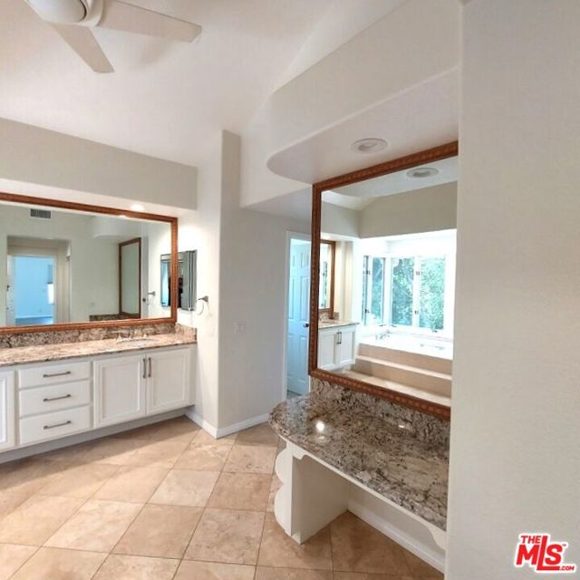 4342 Park Verdi, Calabasas CA: https://media.crmls.org/mediaz/32f22c44-86b4-46fb-98c2-80b83d2c7077.jpg