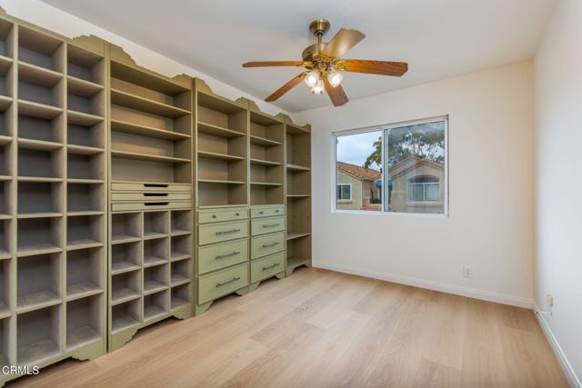 1132 Mooring Walk, Oxnard CA: https://media.crmls.org/mediaz/32f3997f-c0f8-4b89-81cf-adbc6d605373.jpg