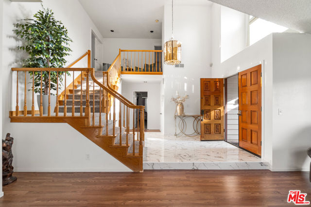 7637 Brunache Street, Downey CA: https://media.crmls.org/mediaz/32f3e40f-5b01-4214-905c-ae4fcb50b657.jpg