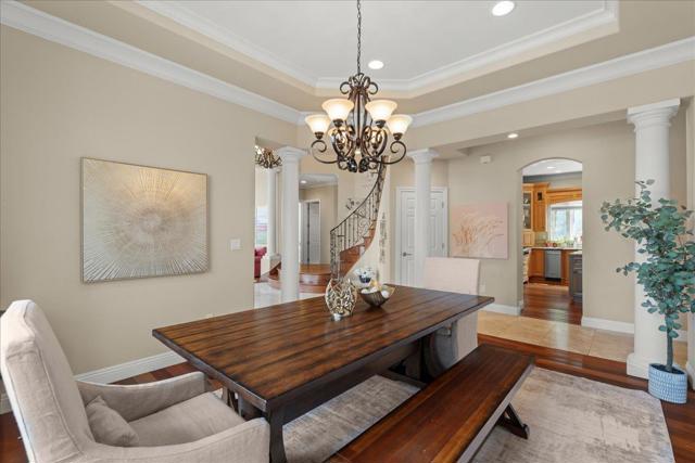 1271 Bellair Way, Menlo Park CA: https://media.crmls.org/mediaz/32f72f06-354f-4bb5-b67f-74b0b3ef3274.jpg