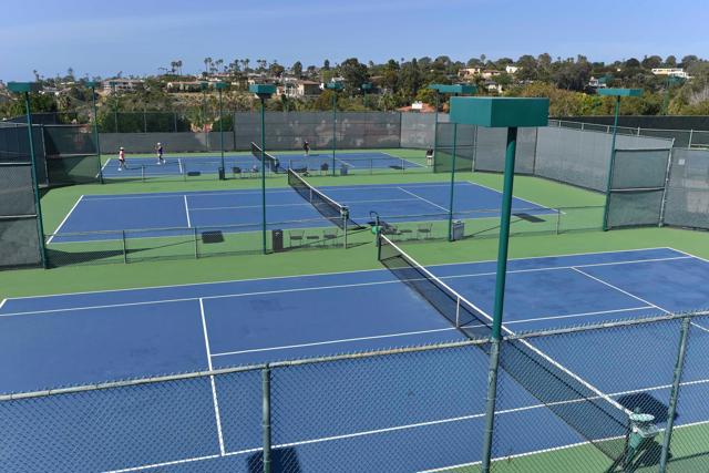 1329 Caminito Balada, La Jolla CA: https://media.crmls.org/mediaz/32f754bc-c95c-47c6-85f5-8b27c1f34f7f.jpg