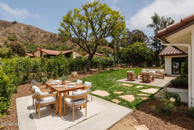 1207 Westridge Drive, Ventura CA: https://media.crmls.org/mediaz/32f9731c-26e3-4a79-ba8e-7fff9c0ee22e.jpg