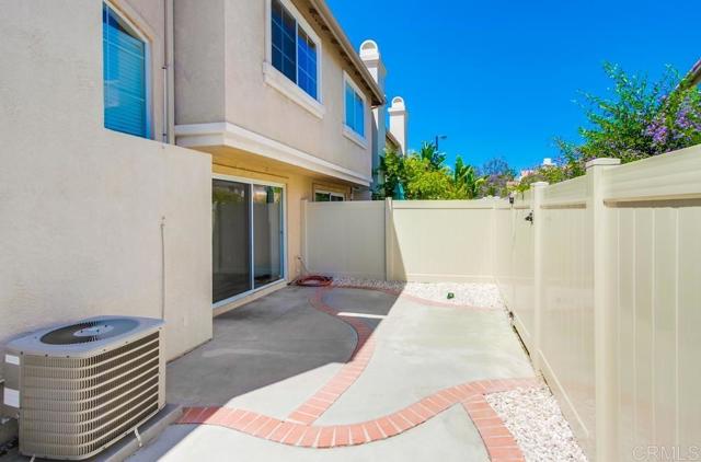 4620 Los Alamos Way, Oceanside CA: https://media.crmls.org/mediaz/32f9a765-3378-4966-af09-37c036ba8363.jpg
